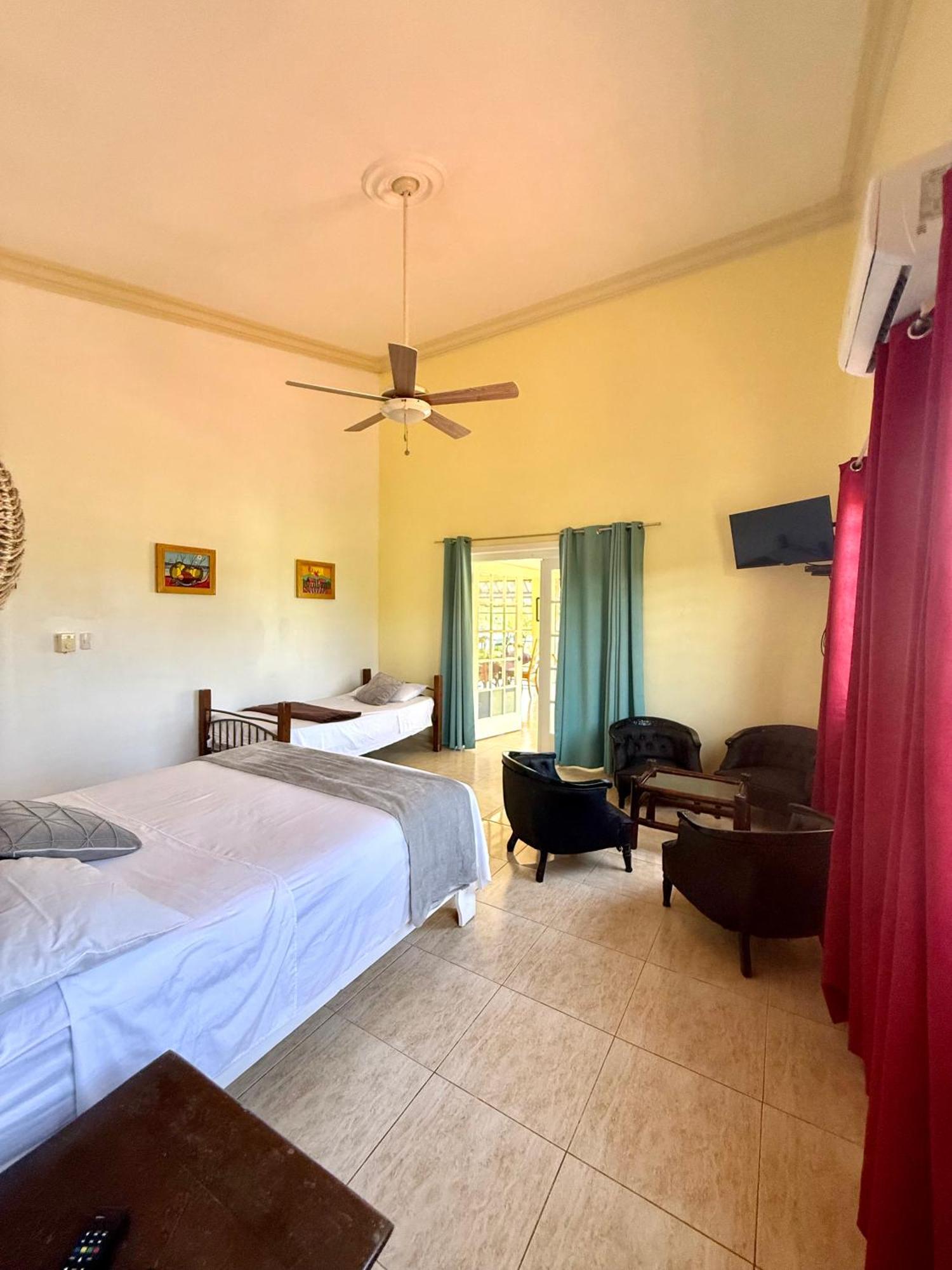 Hotel Al Mare Barahona Ngoại thất bức ảnh